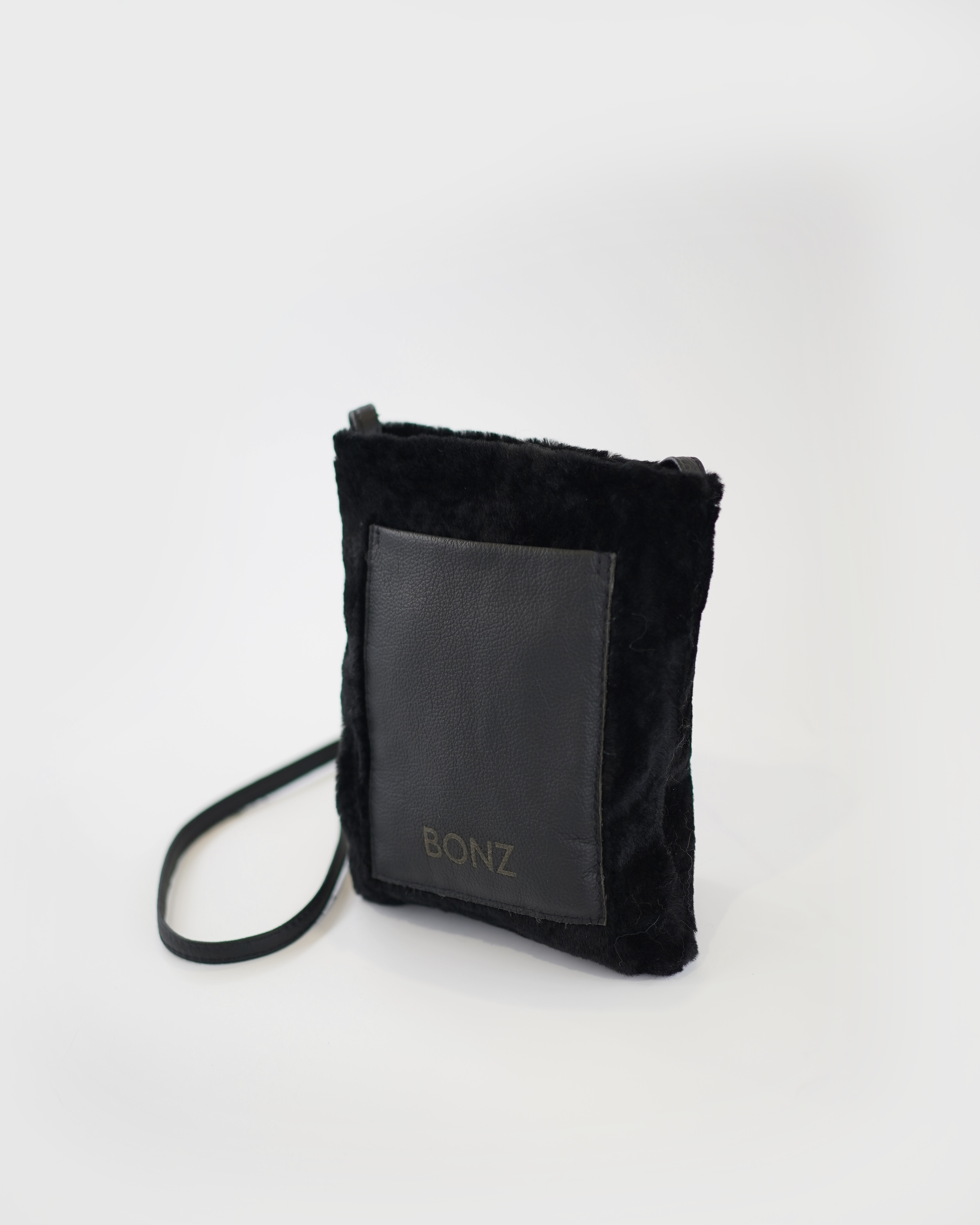 Lambskin Messenger Bag – Bonz